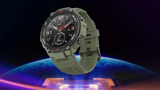 Top 10 Smartwatches for New Year