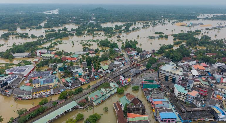 Flooding in Decades to Sri Lanka